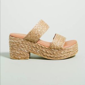 Matisse platform ocean Ave sandal never been worn